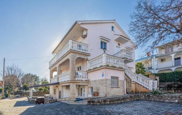 Apartment Sabina&Zoran Malinska Bagian luar foto